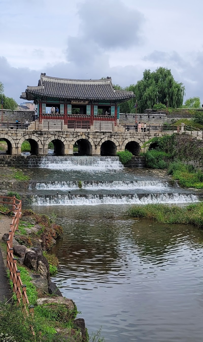 화홍문